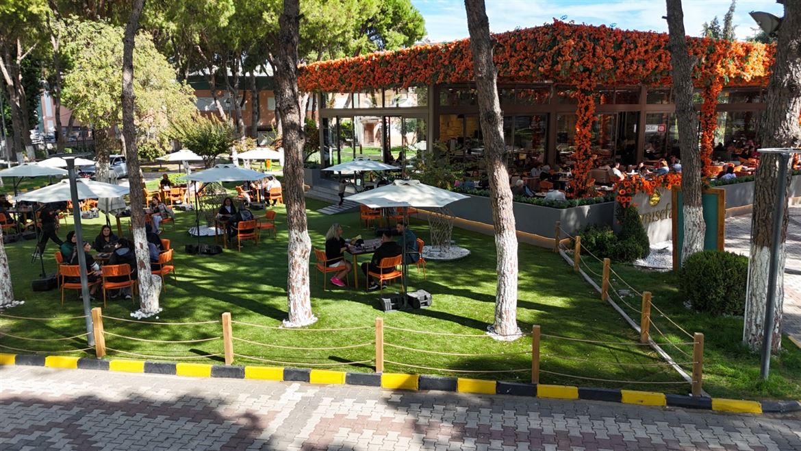 Şehir Parkı Aynısefa Sosyal Tesisi